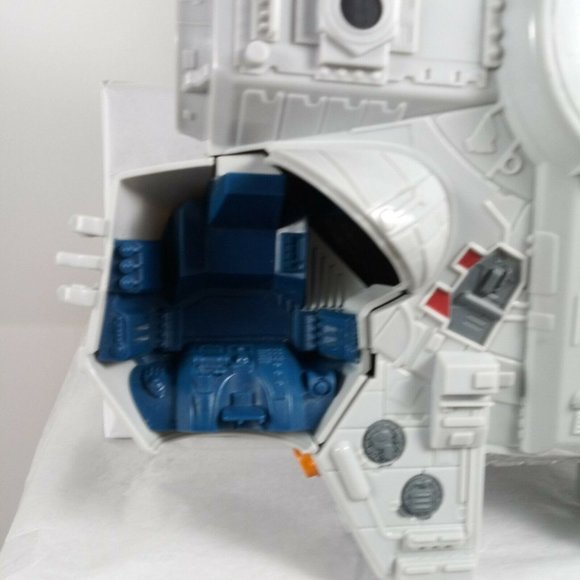 Star Wars Millennium Falcon Toy Ship ** AS/IS MISSING PIECES -SEE PICS* - Picture 4 of 15